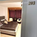 Kristal מלון Vlorë
