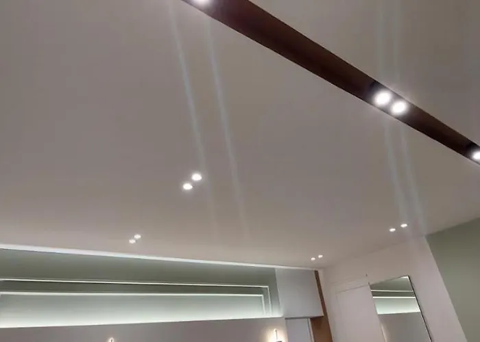 Kristal מלון Vlorë