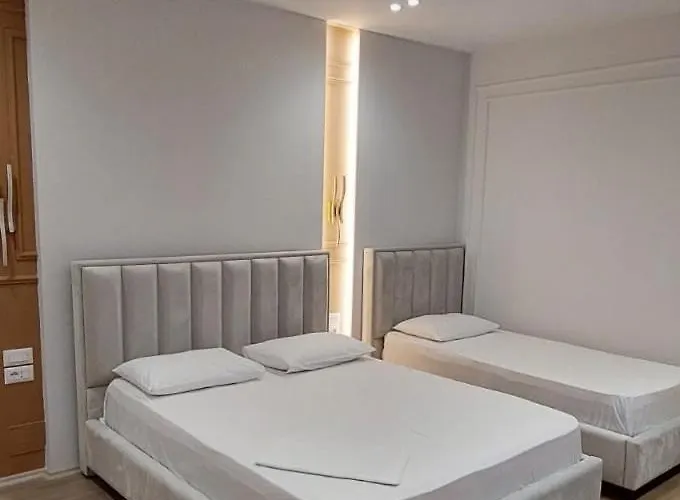 Kristal Hotel
