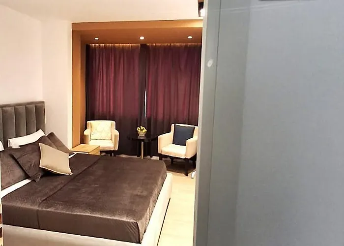 Kristal Hotel Vlorë