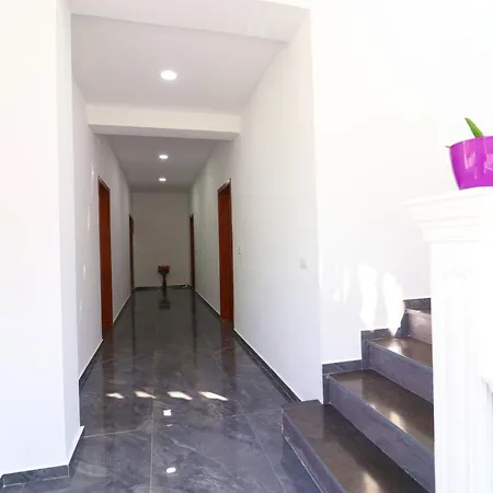 Kristal Hotel Vlorë