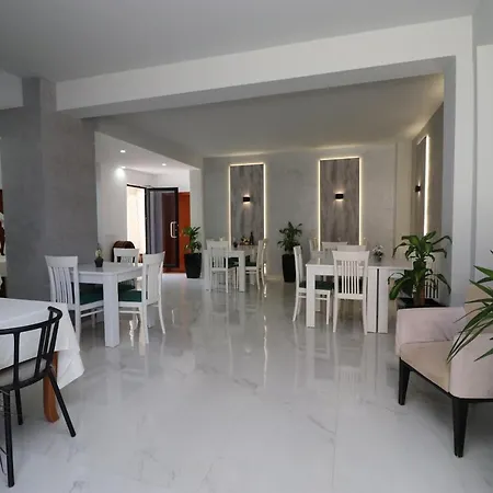 Kristal Hotel Vlore