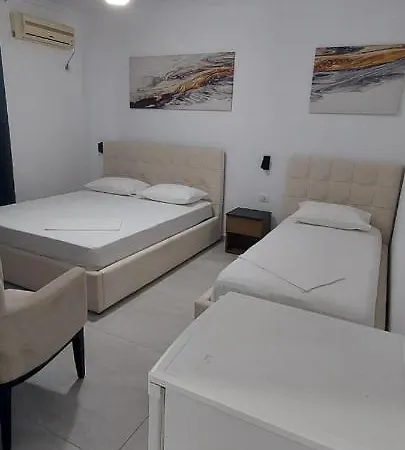 Kristal Hotel