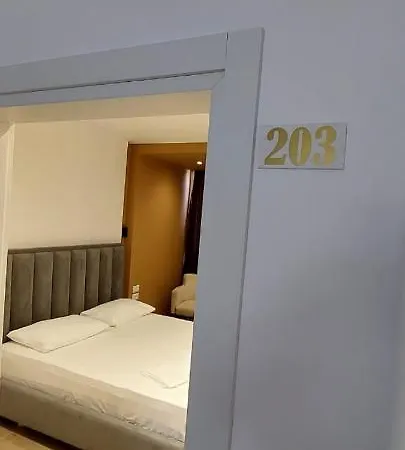 Kristal Hotel Vlorë