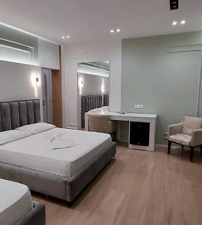 Kristal Hotel
