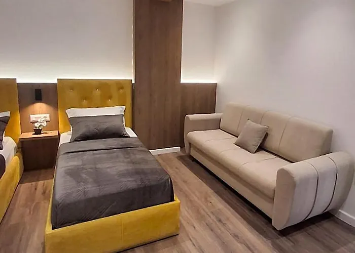 Kristal Hotel